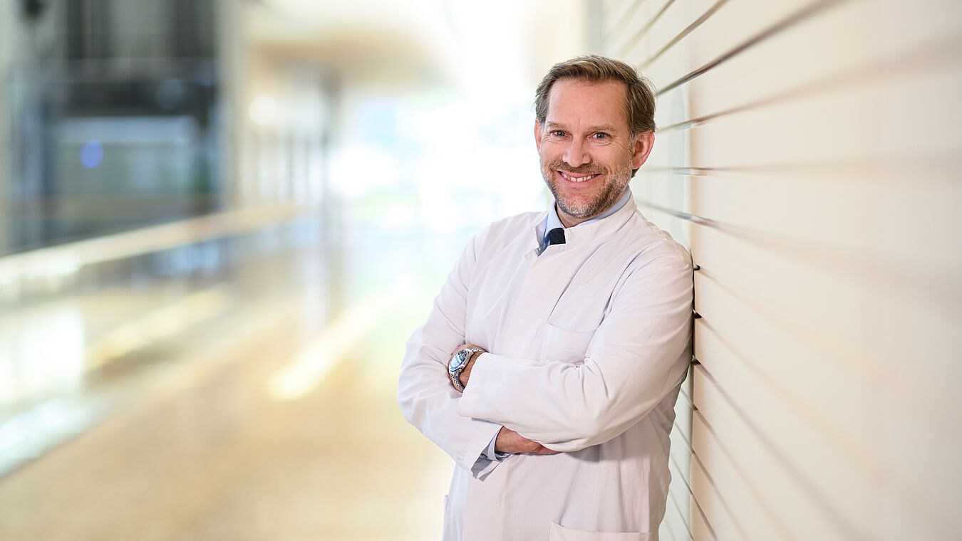 Leitender Oberarzt der Klinik für Innere Medizin I, Leiter des Onkologischen Zentrums Fischer Gerhard