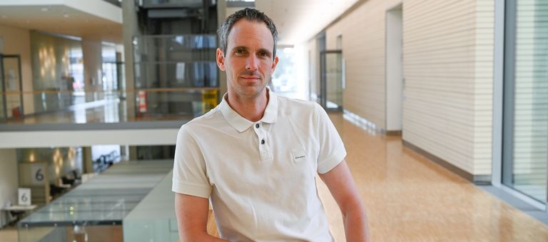 Neuer Oberarzt in der in der Orthopädie und Unfallchirurgie am Westallgäuklinikum: Dr. Daniel Hennecke.