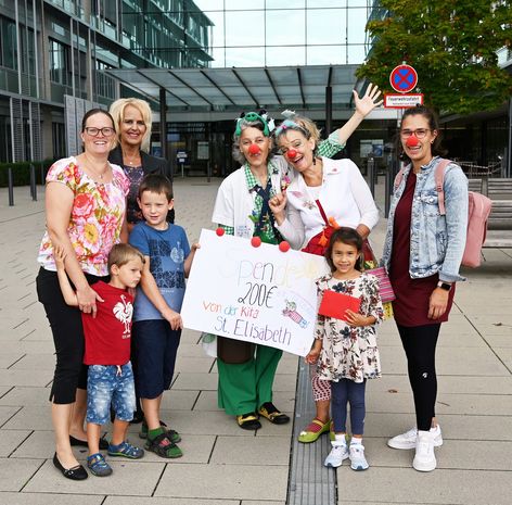 Die katholische Kita St. Elisabeth in Oberzell spendet an die Klinikclowns der OSK.