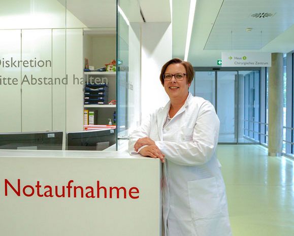 Dr. Kerstin Kunz ist Chefärztin der Zentralen Notaufnahme im EK Ravensburg Dr. Kerstin Kunz ist Chefärztin der Zentralen Notaufnahme im EK Ravensburg