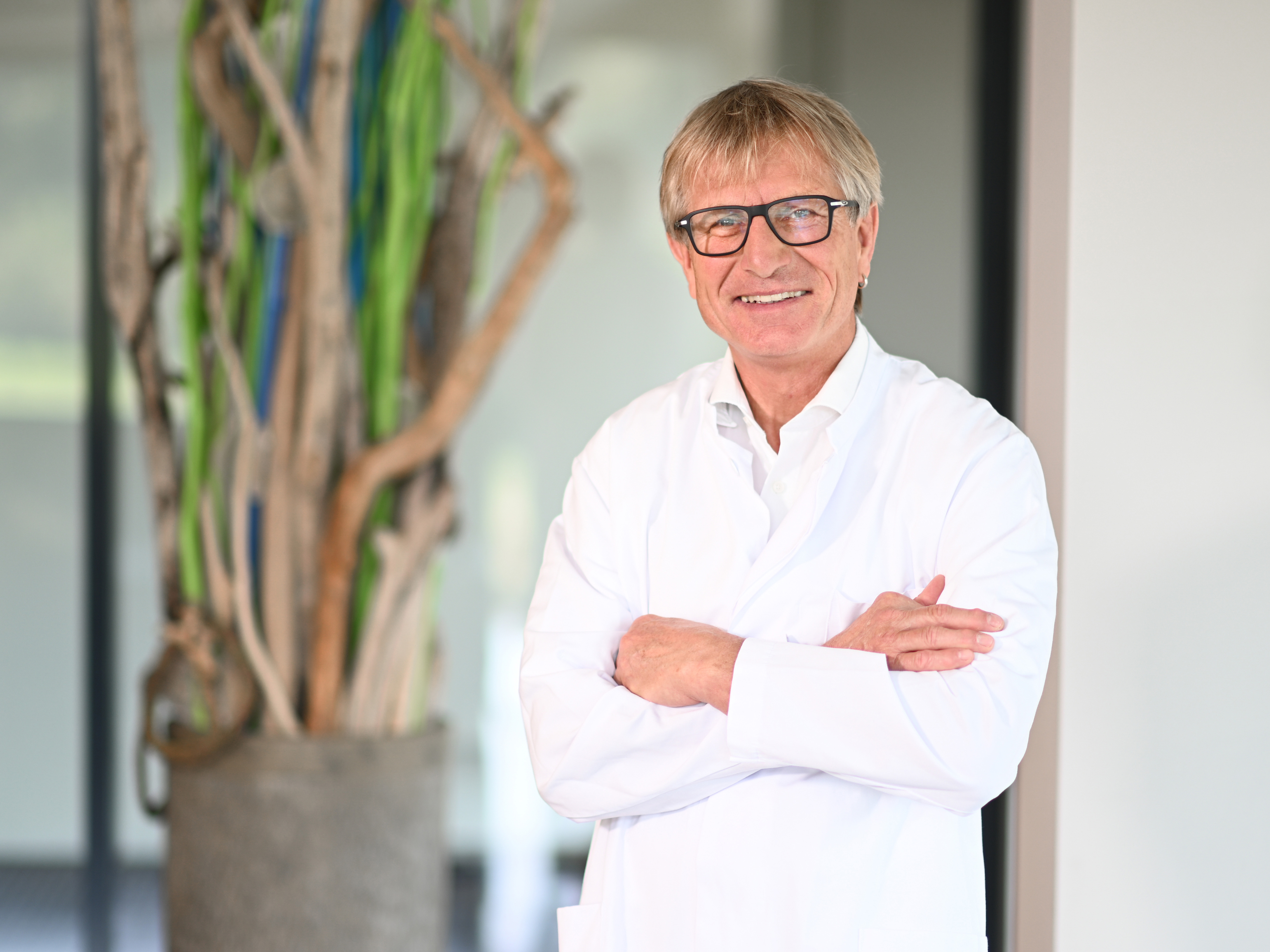 Hat in Bad Waldsee Sprechstunde: Gelenkspezialist Dr. Horst Gehring, Oberarzt am Westallgäu-Klinikum Wangen.