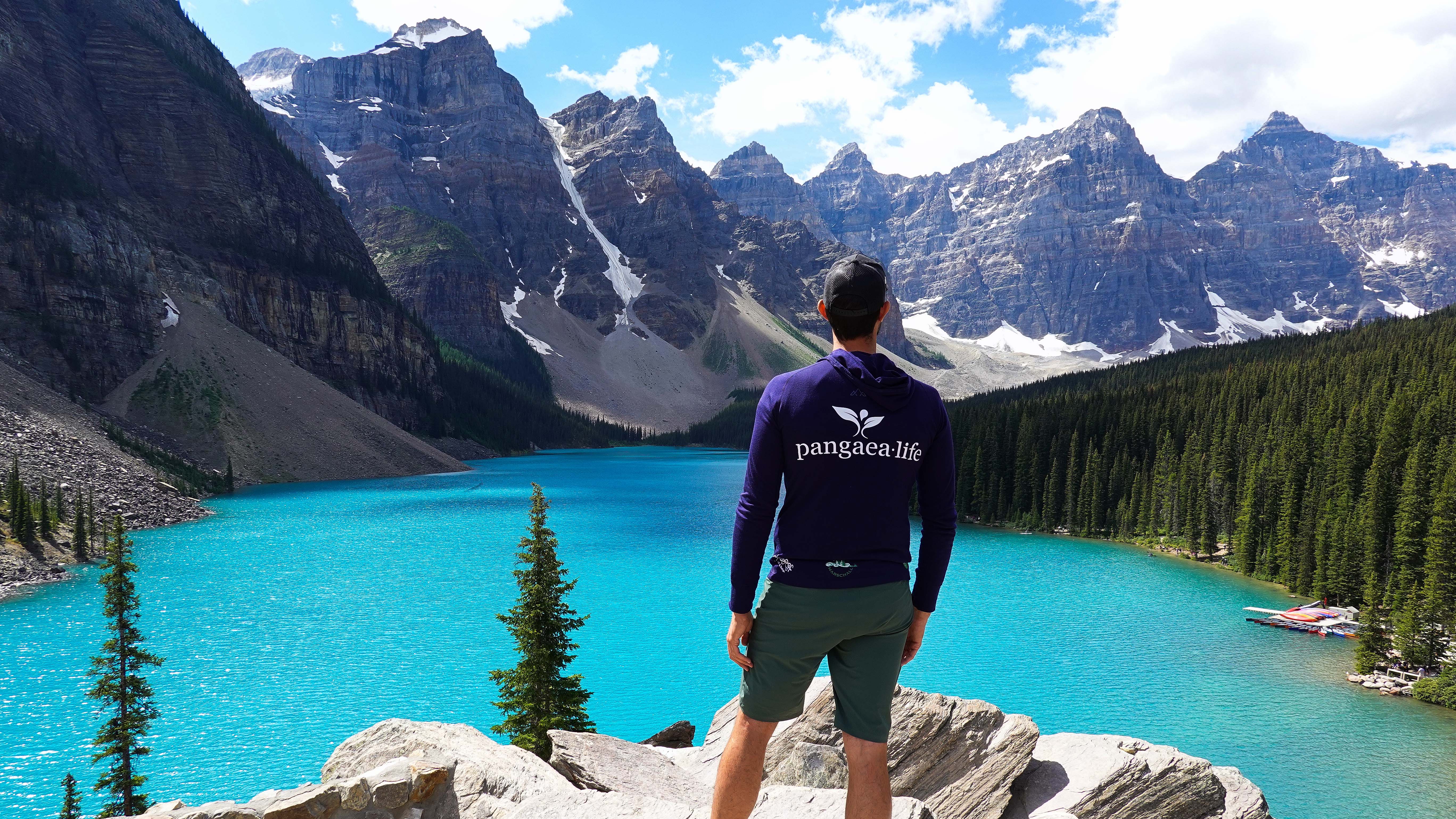 Darius Braun am Lake Moraine in Kanada.